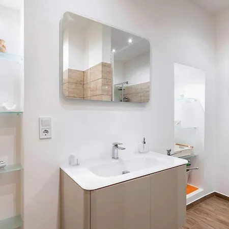 Blue Diamond * Budapest