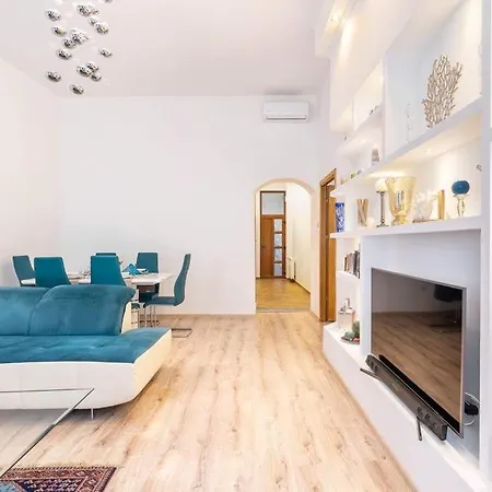 Blue Diamond Lägenhet