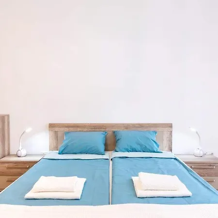 Blue Diamond Lägenhet